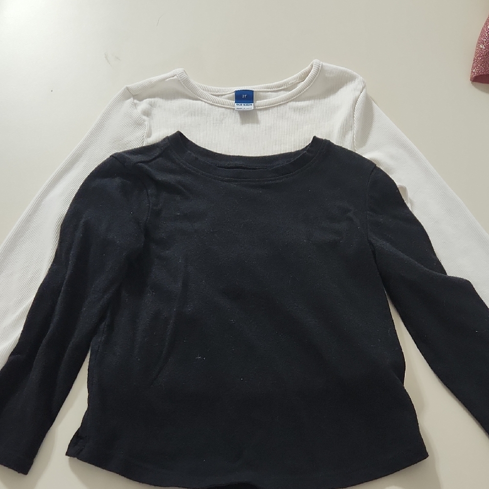 Old Navy Kids Long Sleeve Tees in Black and White